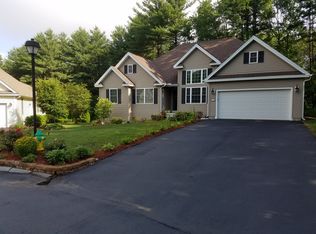 32 Laurmand Way, Manchester, NH 03104