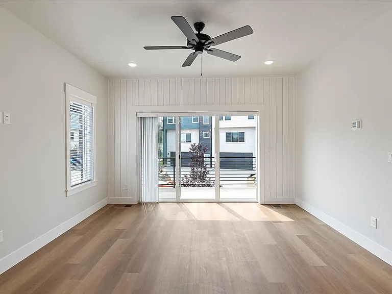 Bradbury Luxury Townhomes — Photo 73