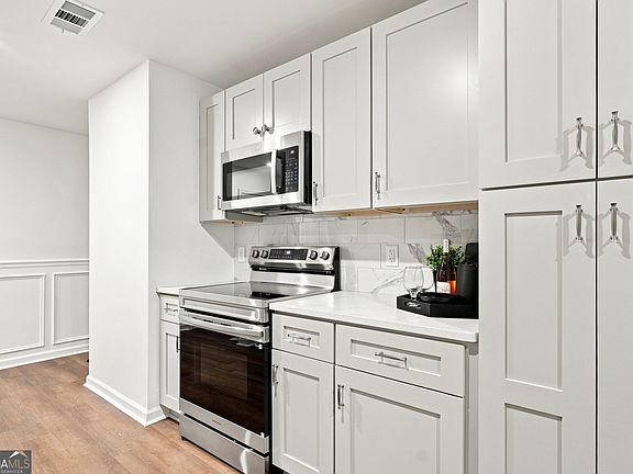 5th image of 1504 Cathy St