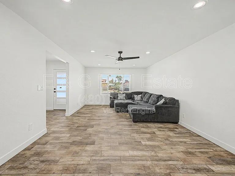 2174 E Palmcroft Dr — Photo 6