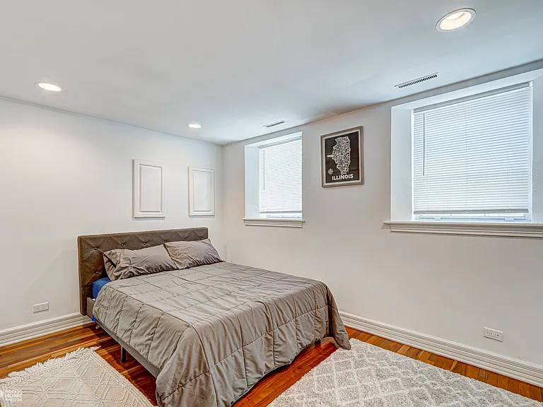 1517 W Irving Park Rd #CH — Photo 23