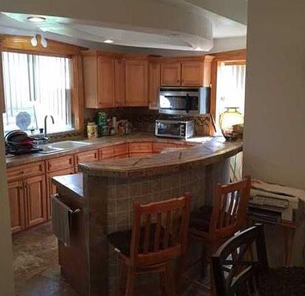 4th image of 273 Brinkman Ave