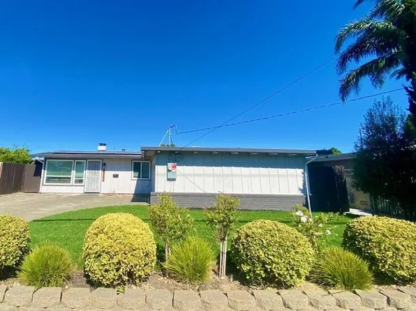 27552 Calaroga Ave, Hayward, CA 94545