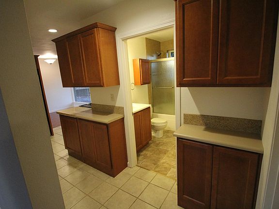 5th image of 175 Alice Ave S