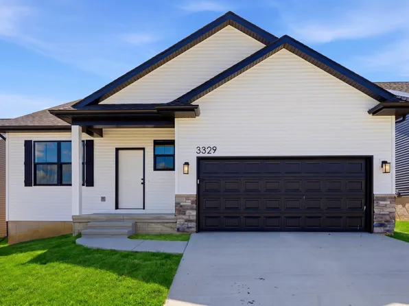 3329 Lincolnshire Rd, Waterloo, IA 50701