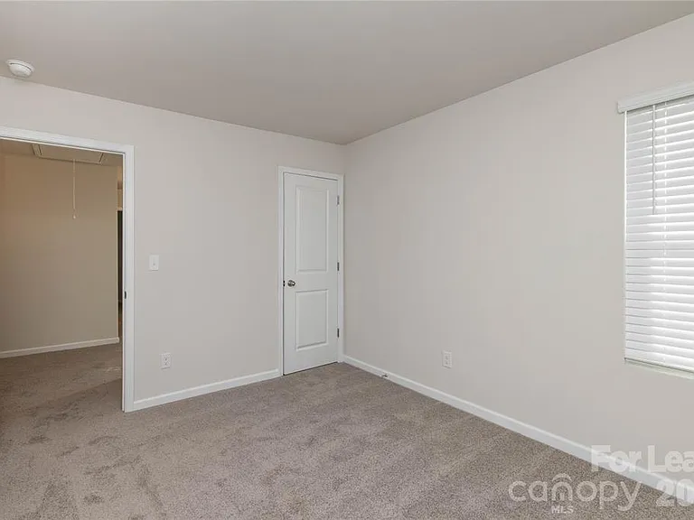 1419 Amhurst St — Photo 35