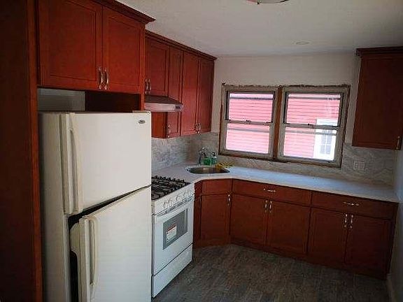 2nd image of 495 Steuben St Floor 1