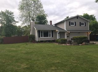 4495 Silverdale Rd, North Olmsted, OH