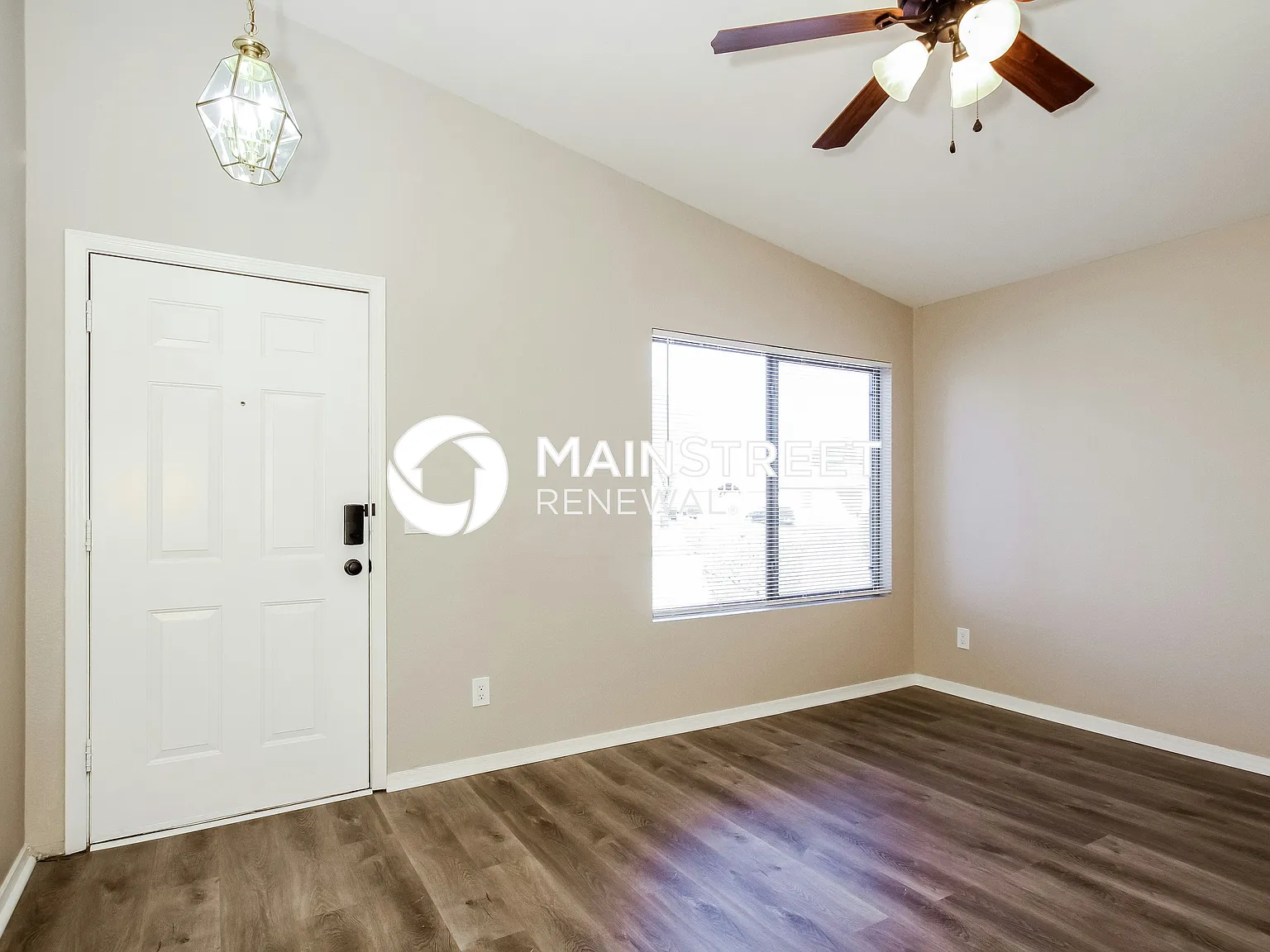 8815 W Manzanita Dr — Photo 2