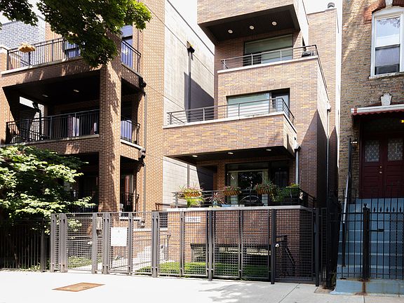2nd image of 1081 N Marshfield Ave #1