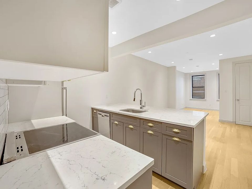 1st image of 405 E 78th St APT 3C