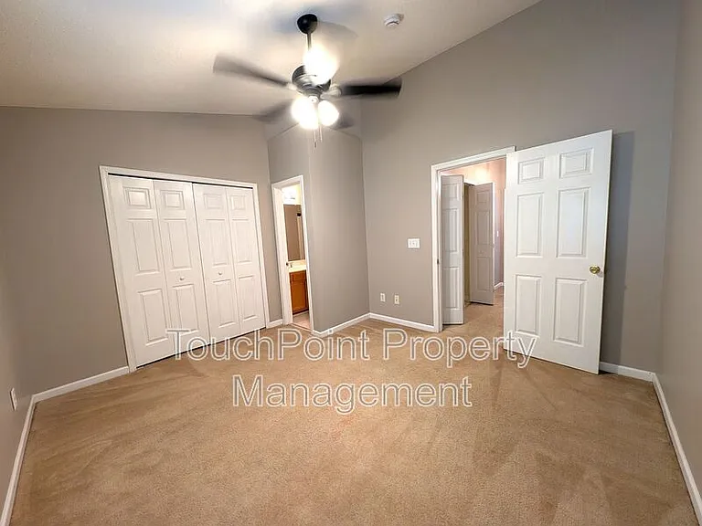13612 Meade Glen Ct — Photo 14
