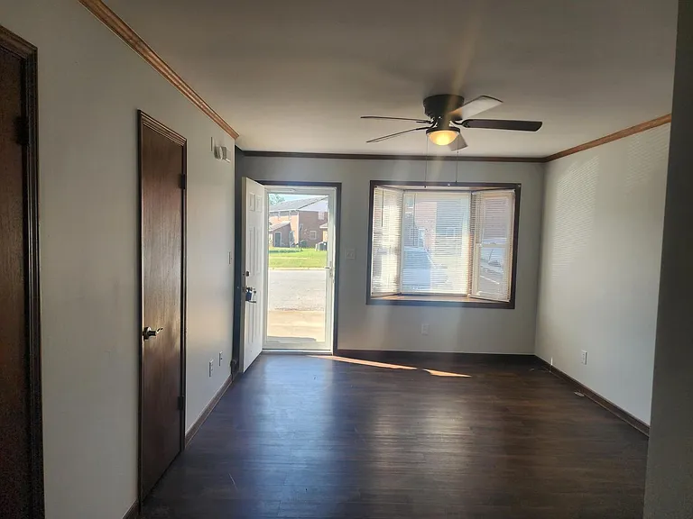 101 Tabitha Ct — Photo 6