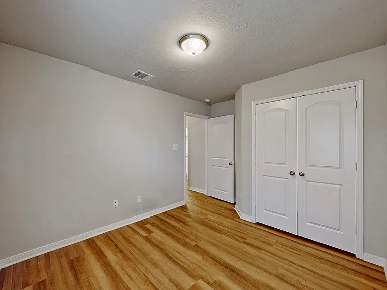 2030 Kathryn Dr — Photo 20