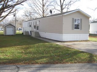 6 Meadows, Nappanee, IN 46550