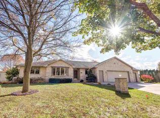 2574 Teresa Ct, Green Bay, WI 54311