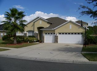 17623 Archland Pass Rd, Lutz, FL 33558