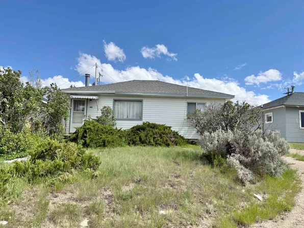 418 Carbon St, Kemmerer, WY 83101