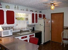 4th image of 3318 Martindale Dr