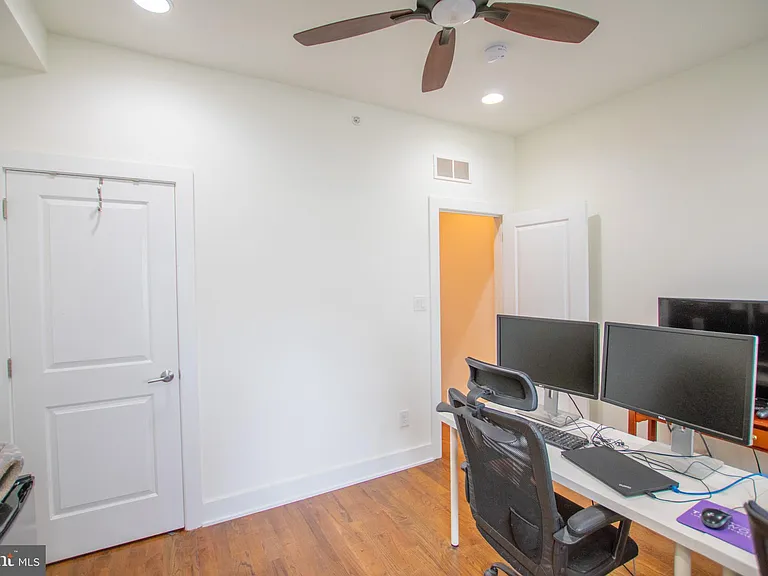 1441 S Bouvier St — Photo 10