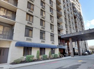 326 Prospect Ave PENTHOUSE A, Hackensack, NJ