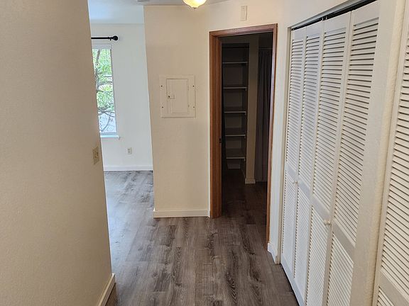 3rd image of 29 Etruria St APT 407