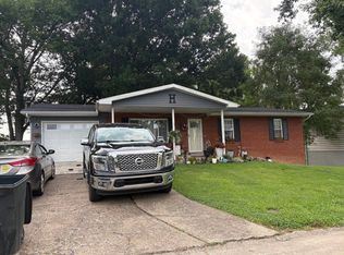 5325 Pamela Cir, Cross Lanes, WV 25313
