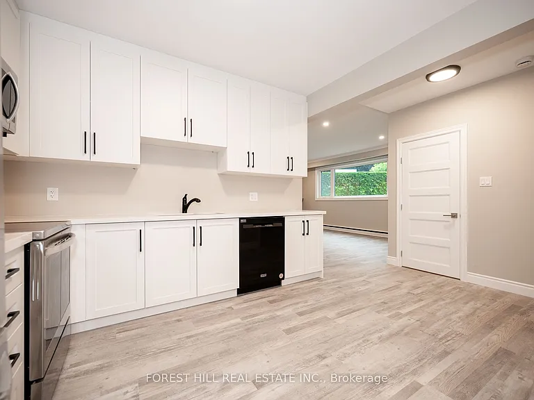 135 Ashbrook Ct #LOWER — Photo 9