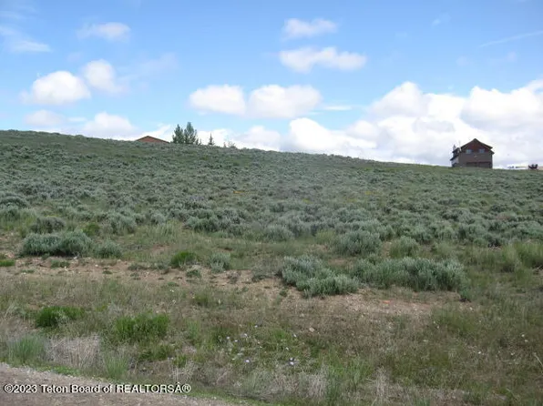 S Sioux Trl, Boulder, WY 82923