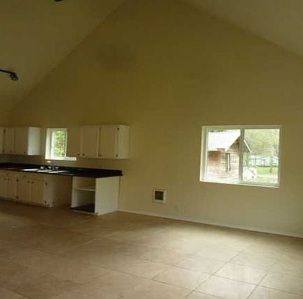 3rd image of 181 E Lynwood Dr