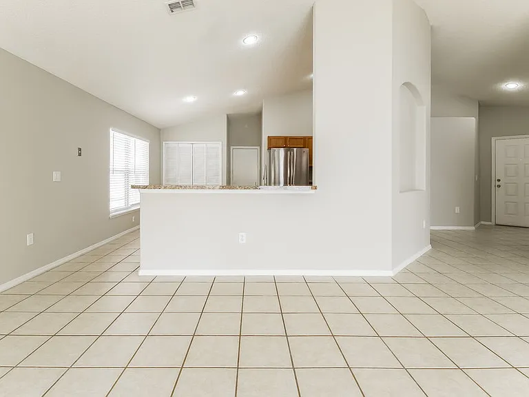 1802 Meadow Pond Way — Photo 3