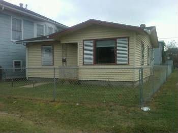 1st image of 2115 61st St Ste 101