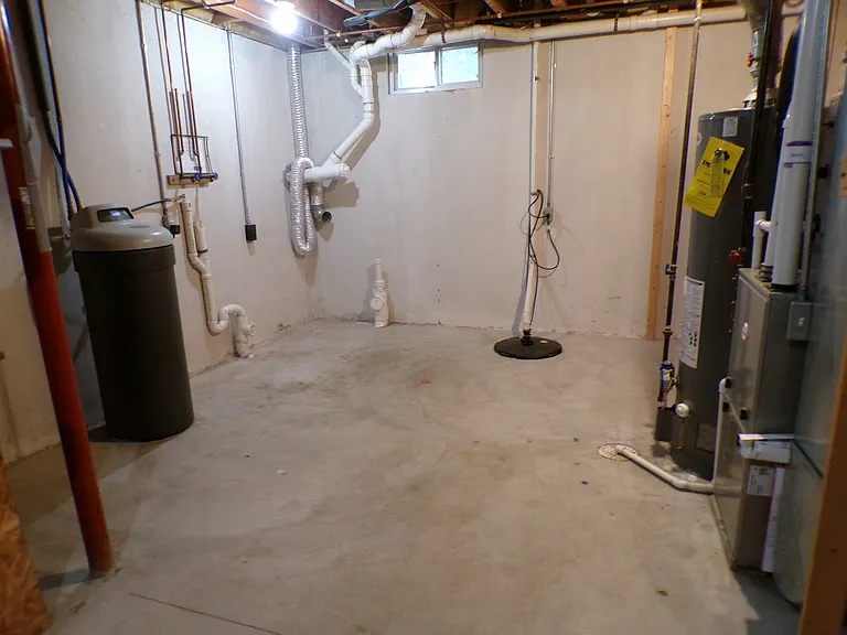 8087 Lansing Rd — Photo 18