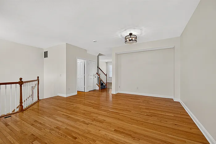 12940 Grenville St — Photo 10