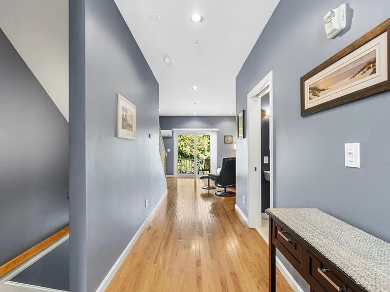 900 Lawrence St #13 — Photo 4
