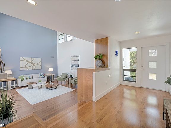 4th image of 1215 Caloosa Dr