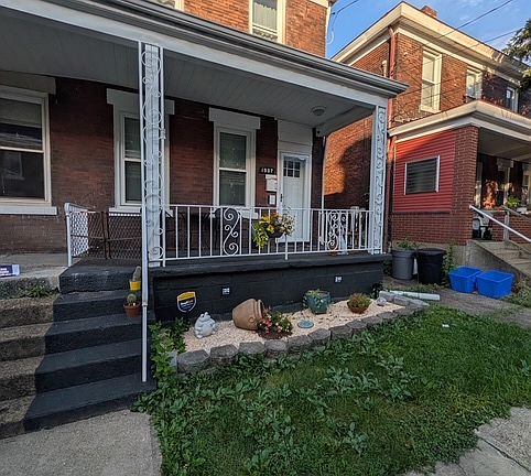 3rd image of 1907 Wayne St