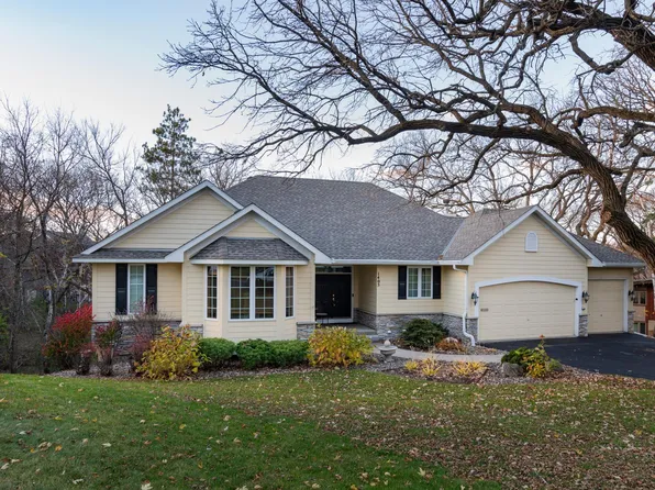 1405 Kings Wood Rd, Eagan, MN 55122