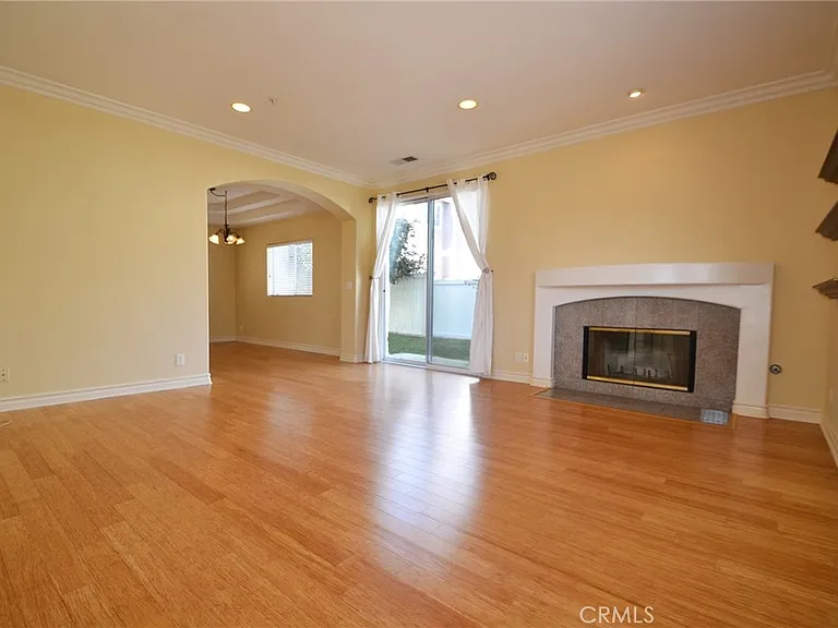 2203 Harriman Ln #B — Photo 2