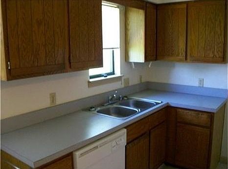 5th image of 2715B McMillan Dr #B
