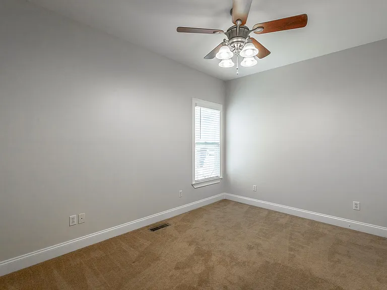 1911 Duncan Ave — Photo 21