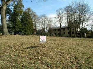 Ely Rd, Longmeadow, MA 01106