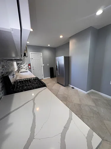 621 Grove St #2 Photo 1