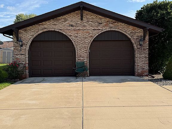 2nd image of 3 Bridle Ln