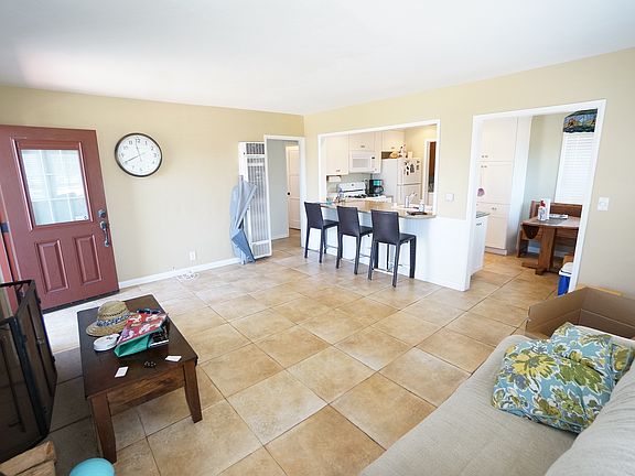 4th image of 4879 Dixie Dr