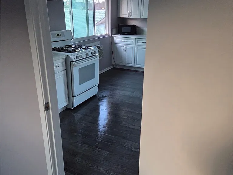2665 Rosedale Ave — Photo 3