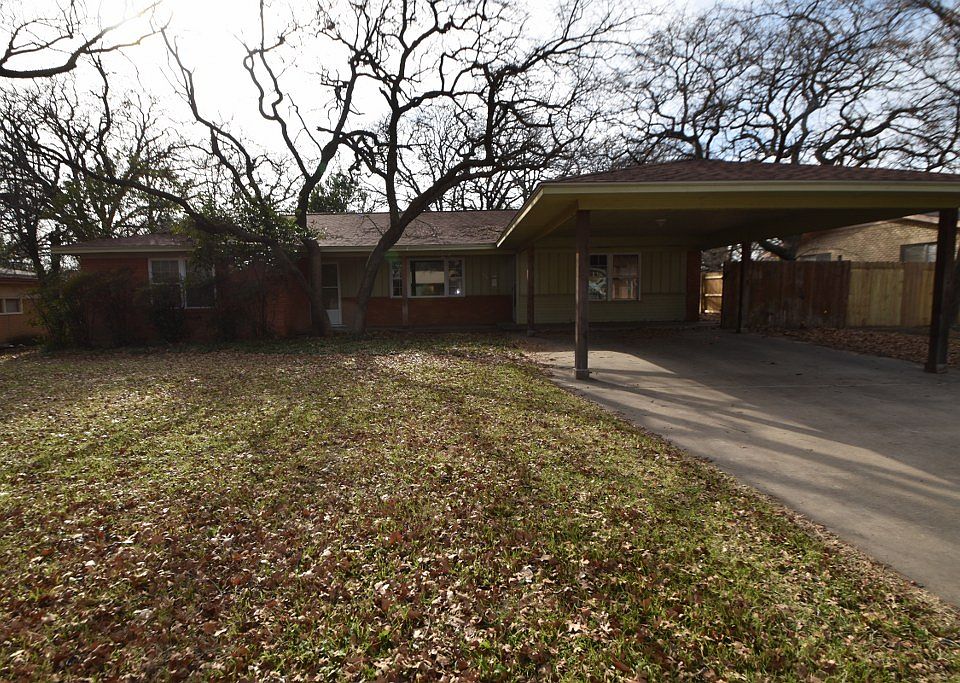 1st image of 878 N Lydia St