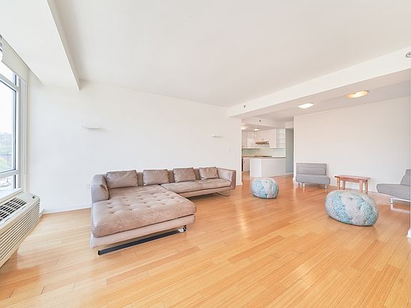 3rd image of 145 Park Pl APT 6C