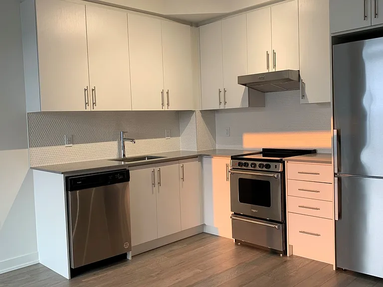 212 King William St #1116 — Photo 12