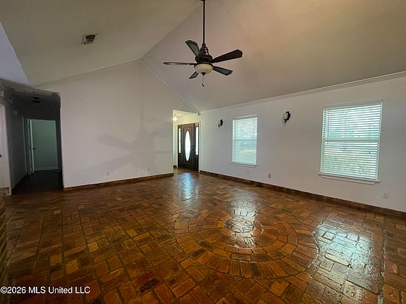 5th image of 18356 Shaw Rd